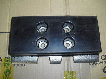 Harga yang bagus Track Pad Polyurethane Force Traktif Tinggi Untuk Mesin Dynapac Compact Paving on line