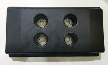 Harga yang bagus Karet / Polyurethane Track Pads Untuk Aspal Pavers 300mm Lebar Ketahanan Aus on line