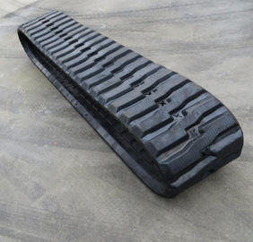 Harga yang bagus OEM Skid Steer Karet Tracks 450x86SWMx55 untuk Case New Holland TV380, dengan Memperkuat Inti Logam dan Tapak Profil on line